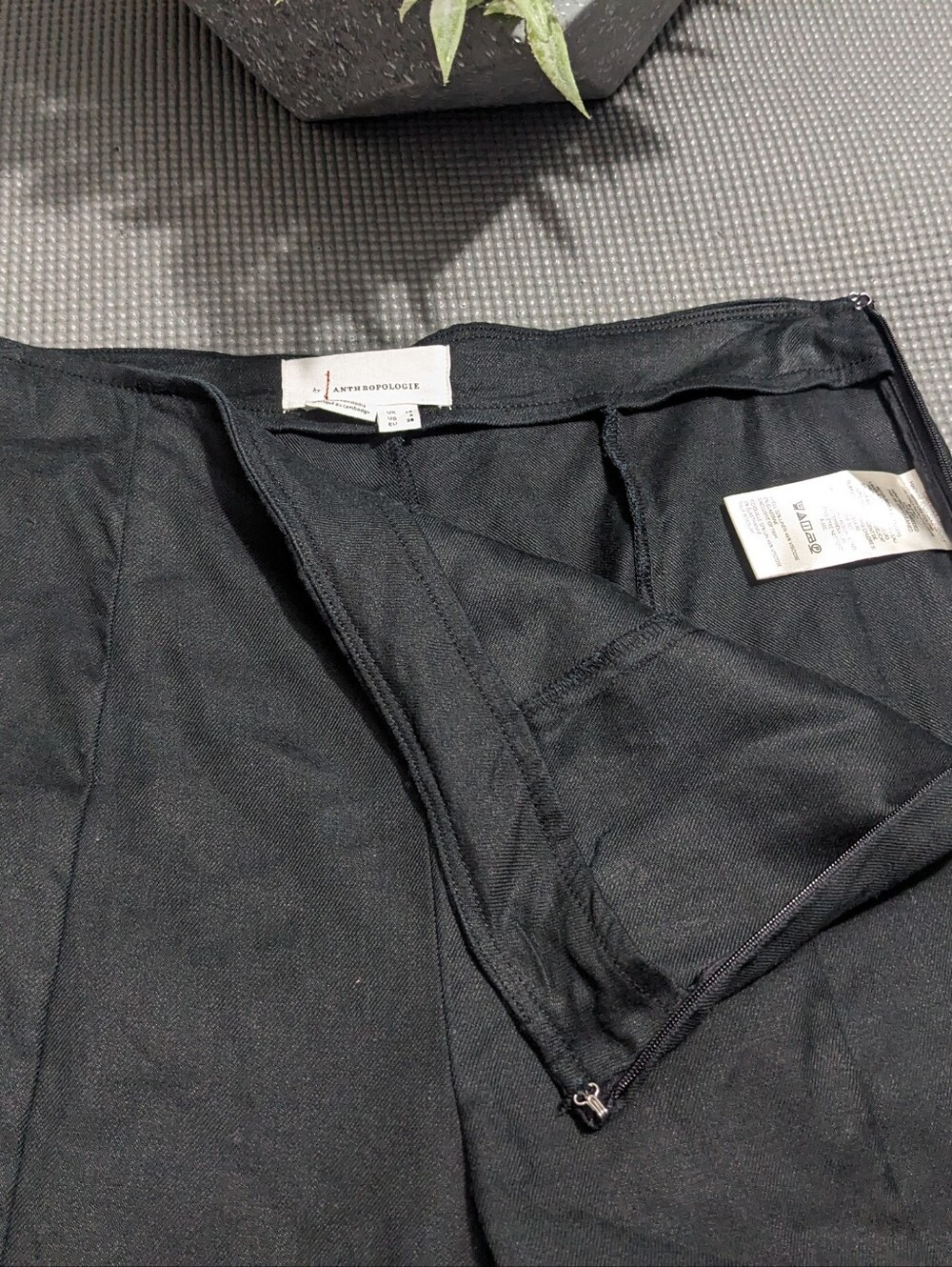 ANTHROPOLOGIE Black Linen Blend Flared Pants - Picture 5 of 11